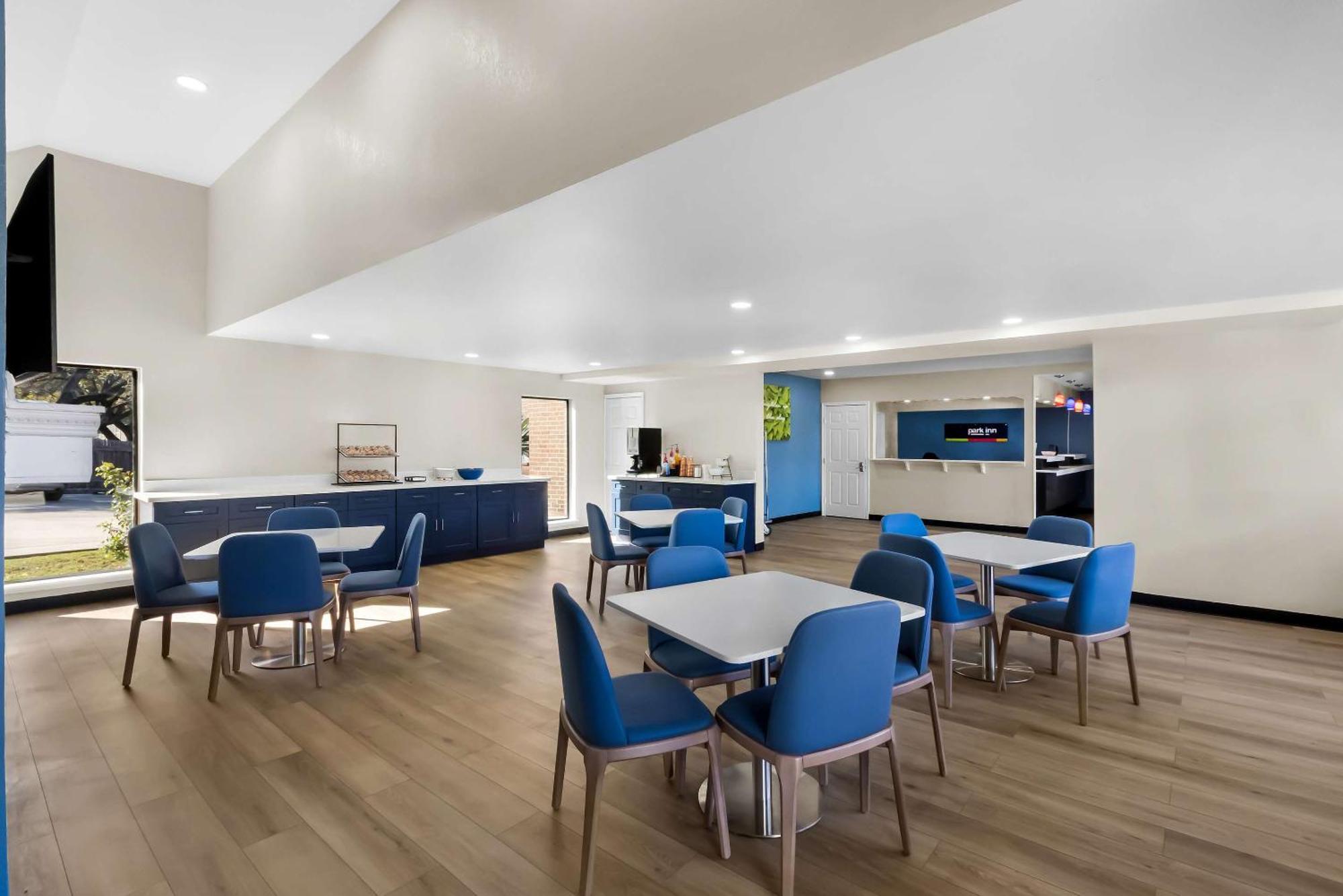 Park Inn By Radisson San Antonio Buitenkant foto